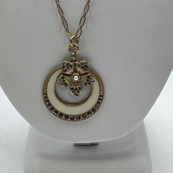 Catherine Popesco Cream Enamel Gray Swarovski Cryst Pendant Gold Plate Necklace - Picture 5 of 12